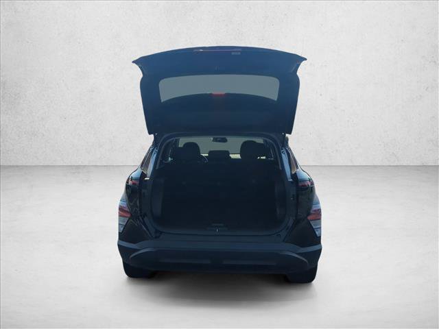 Used 2025 Hyundai Kona SEL FWD image 6