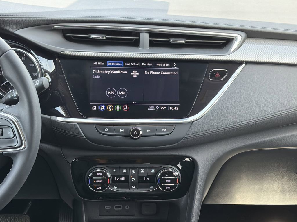 Used 2023 Buick Encore GX Select w/ Sport Touring Package FWD image 4