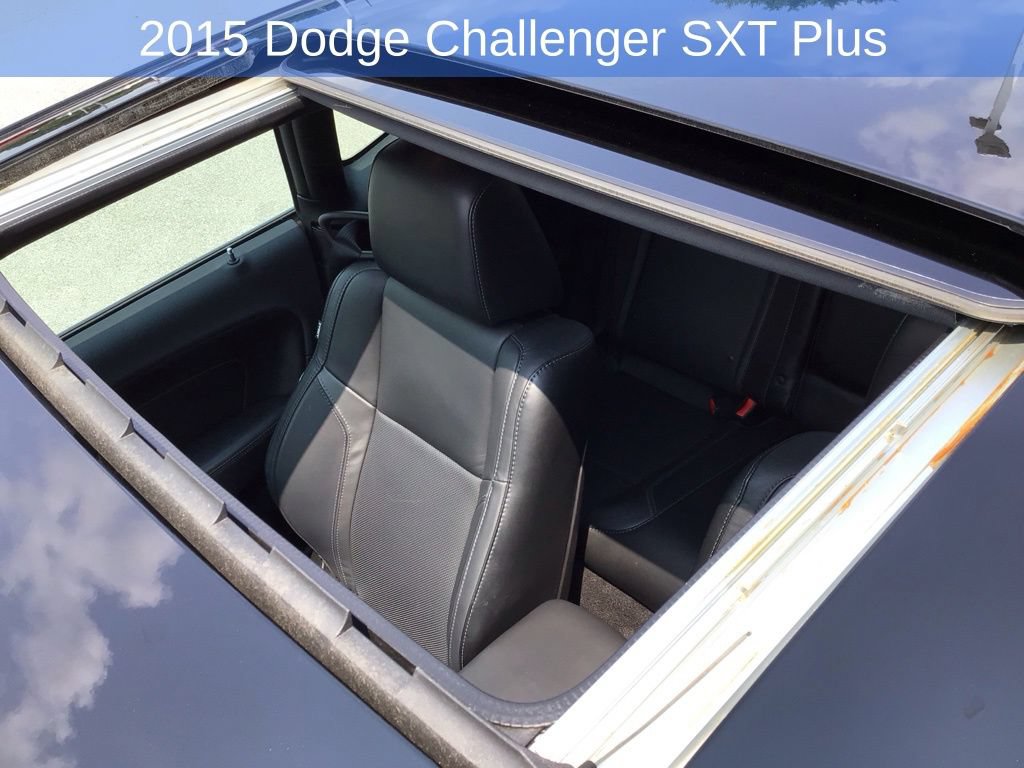 Used 2015 Dodge Challenger SXT Plus w/ Driver Convenience Group RWD image 2