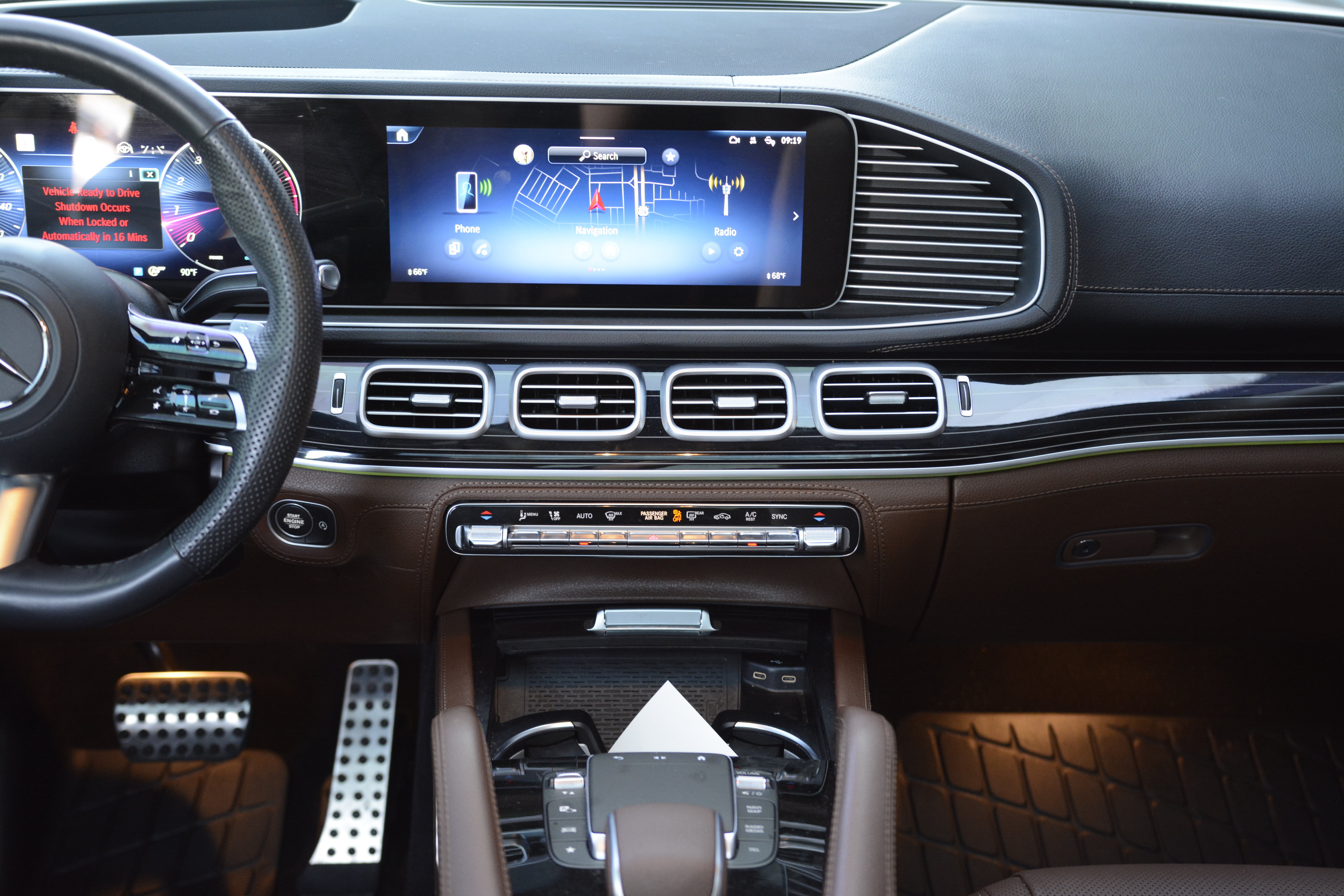 Used 2024 Mercedes-Benz GLS 450 4MATIC image 21