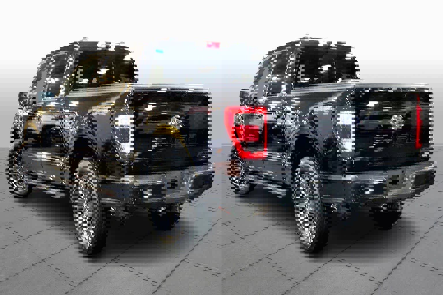 Used 2021 Ford F150 Lariat w/ Equipment Group 502A High image 12