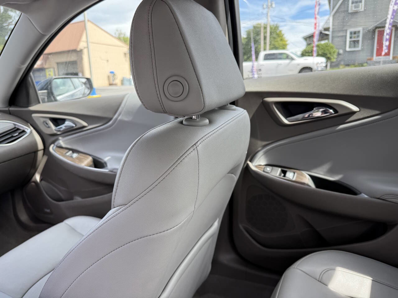 Used 2019 Chevrolet Malibu Premier image 19