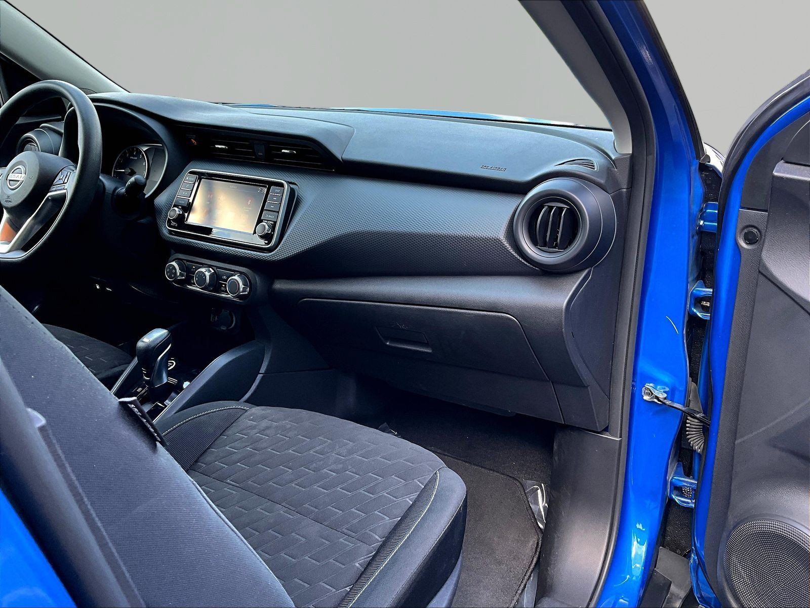 Used 2022 Nissan Kicks S FWD image 26