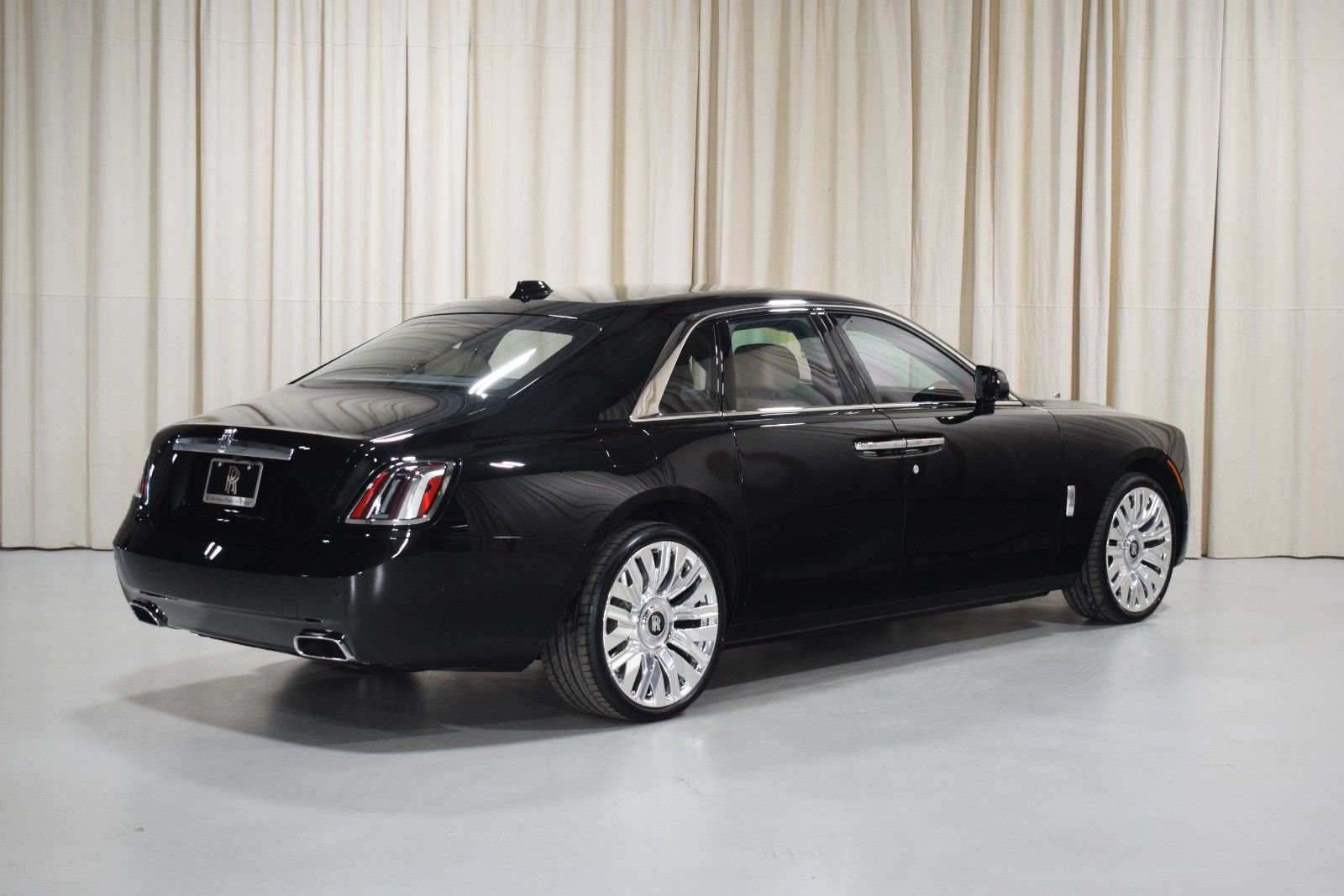 New 2026 Rolls-Royce Ghost AWD/4WD image 2