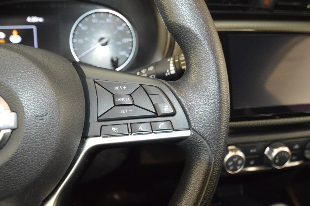 Used 2024 Nissan Kicks SV image 31