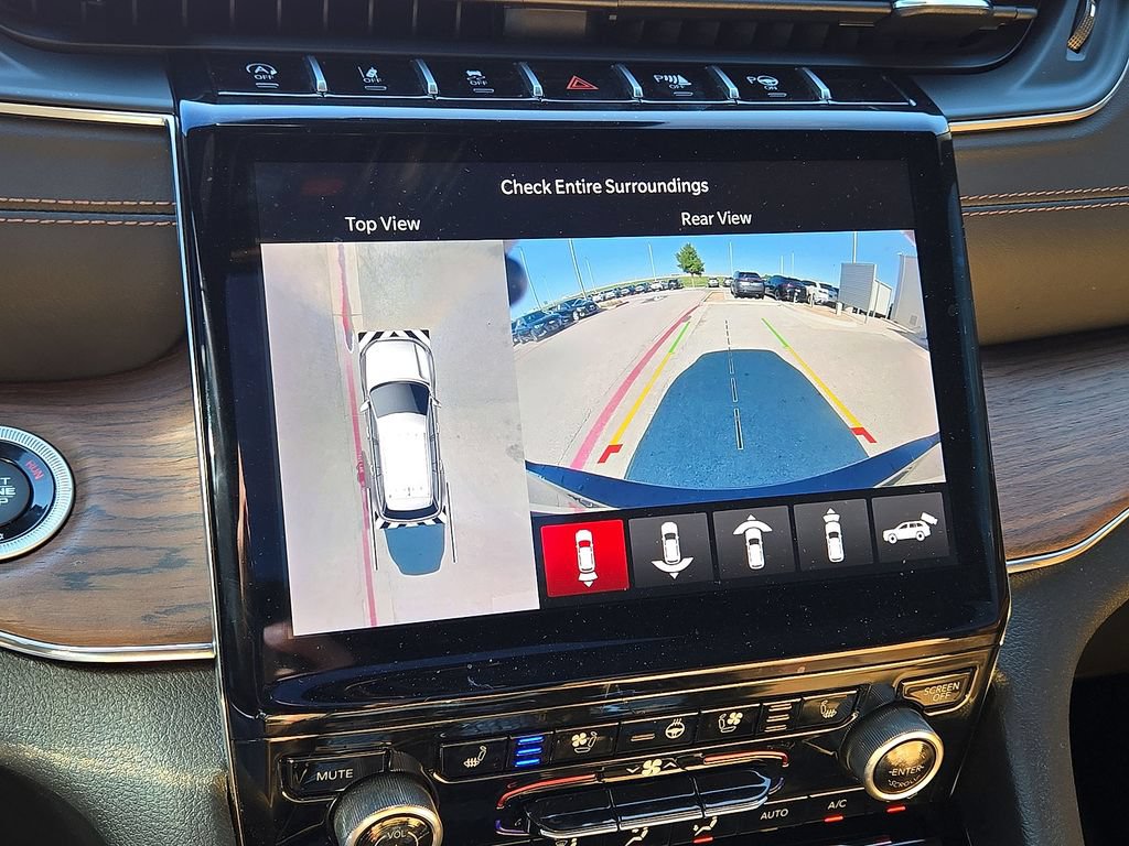 Used 2023 Jeep Grand Cherokee L Summit w/ Advanced Protech Group IV AWD/4WD image 18