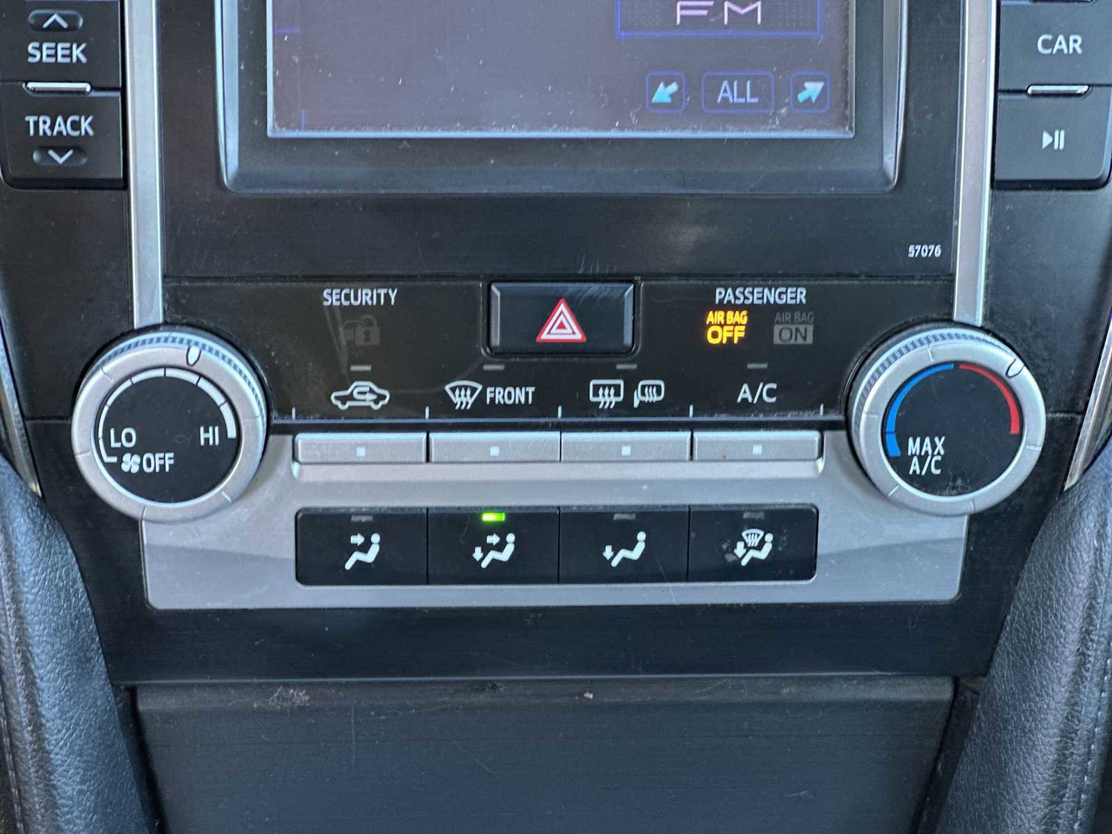 Used 2013 Toyota Camry SE image 16