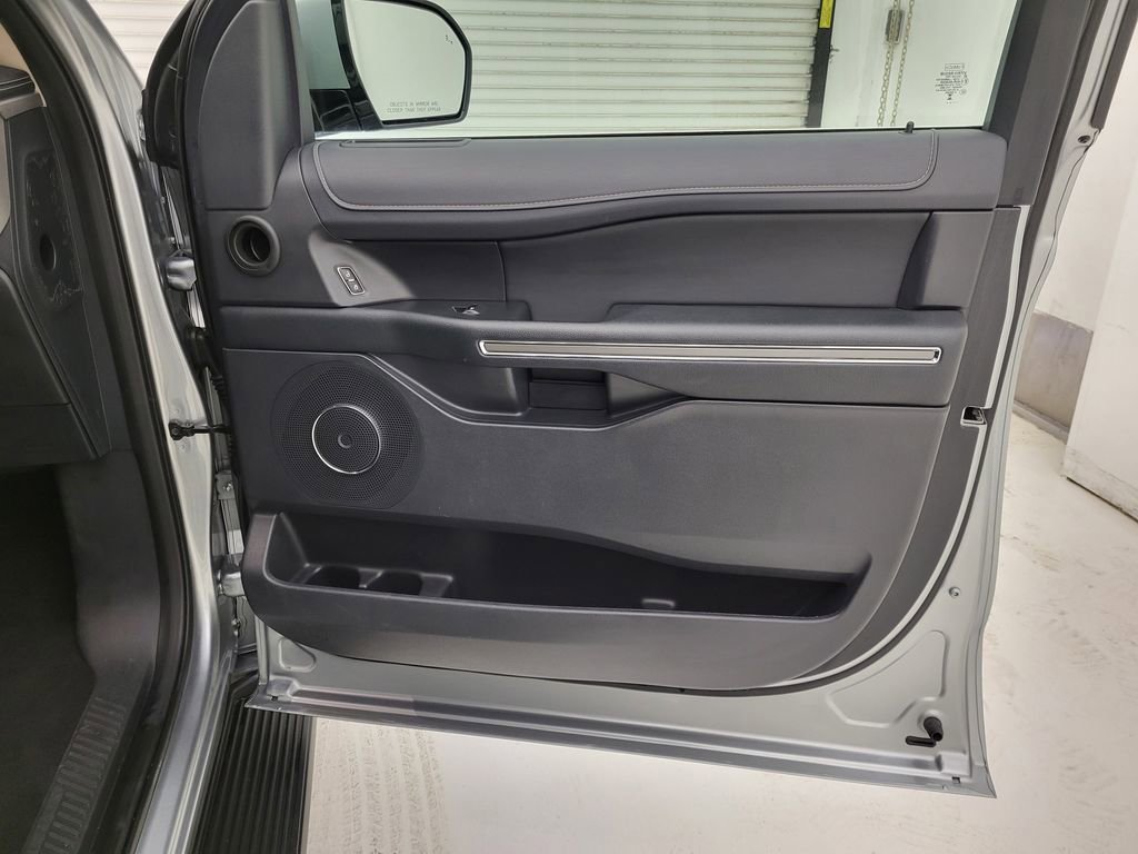 Used 2024 Ford Expedition Max XLT image 42