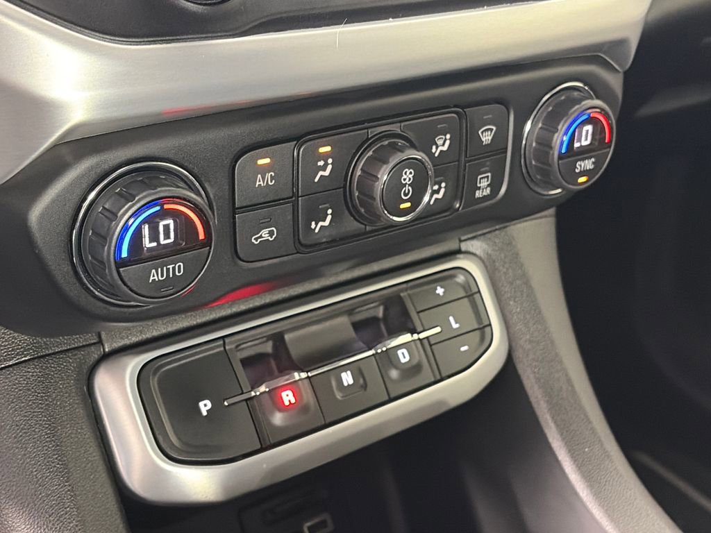 Used 2021 GMC Acadia SLT w/ Technology Package AWD/4WD image 21