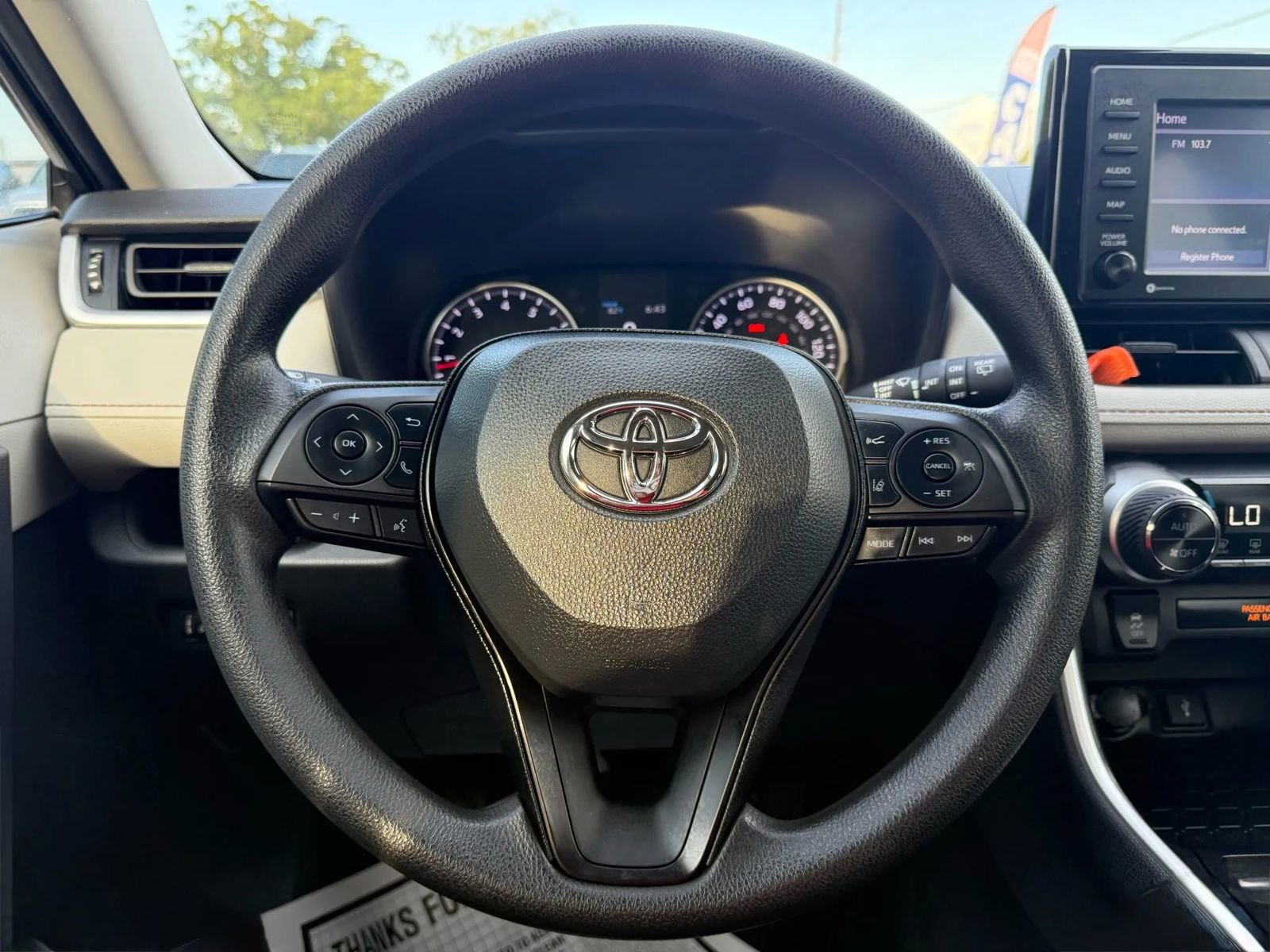 Used 2022 Toyota RAV4 XLE image 16