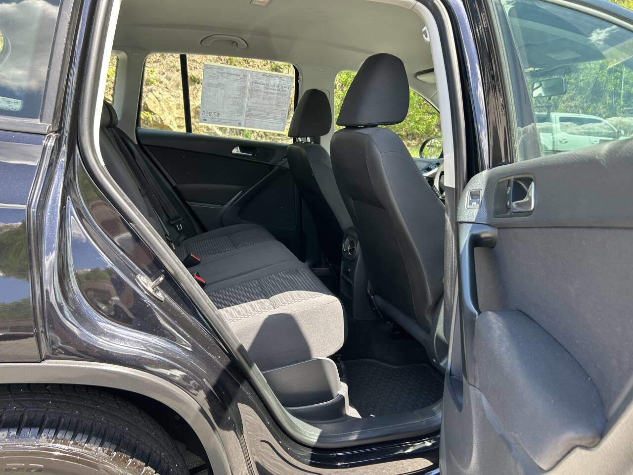 Used 2011 Volkswagen Tiguan S FWD image 22