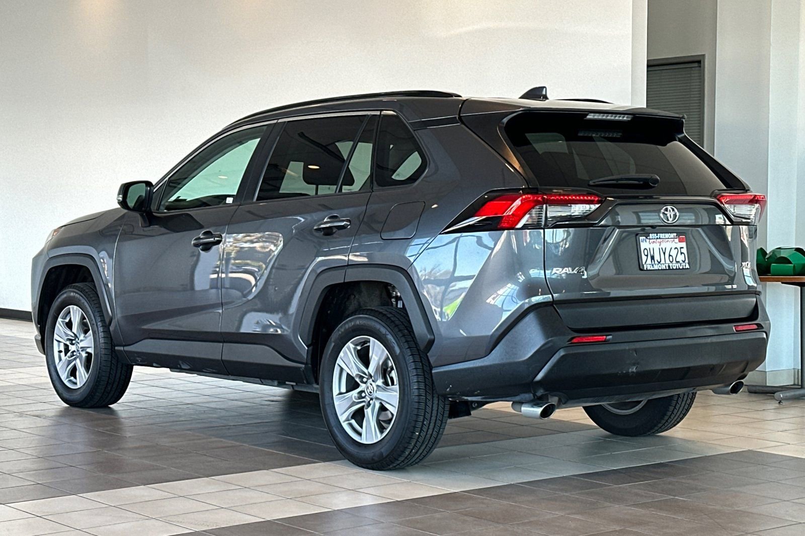 Certified 2022 Toyota RAV4 XLE w/ Convenience Package image 6
