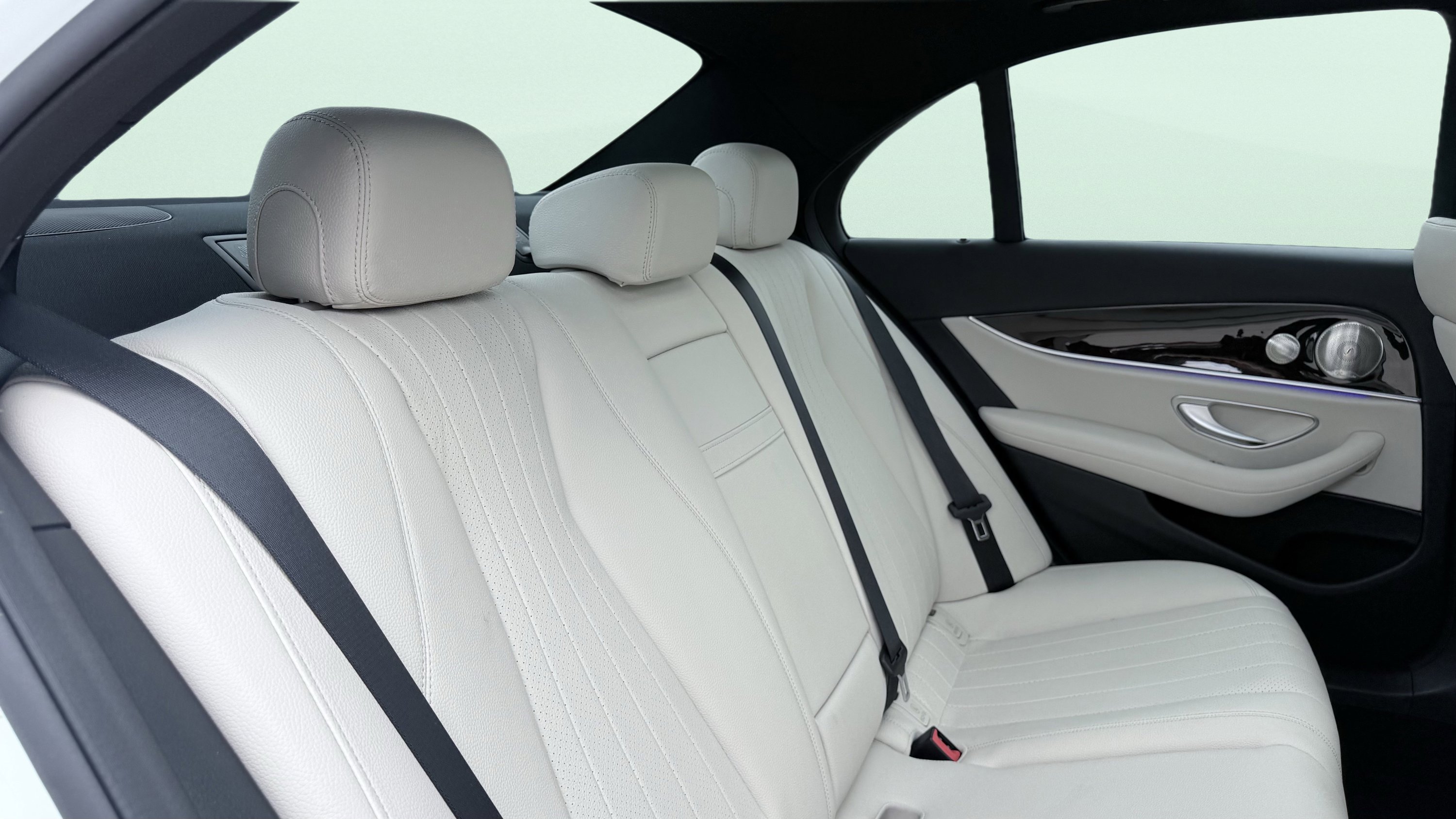 Used 2023 Mercedes-Benz E 350 Sedan image 40
