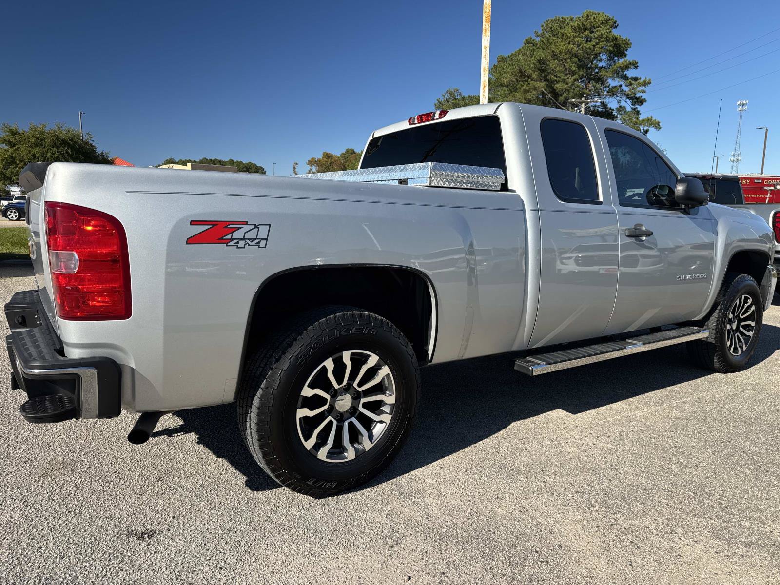 Used 2013 Chevrolet Silverado 1500 LT w/ All-Star Edition AWD/4WD image 4