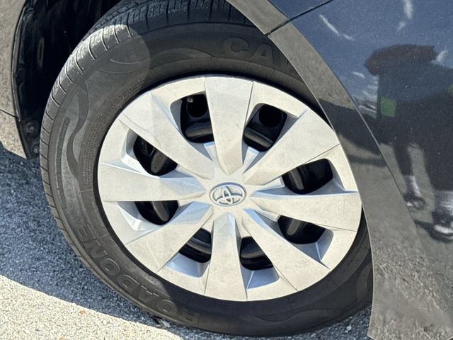 Used 2020 Toyota Corolla L FWD image 11