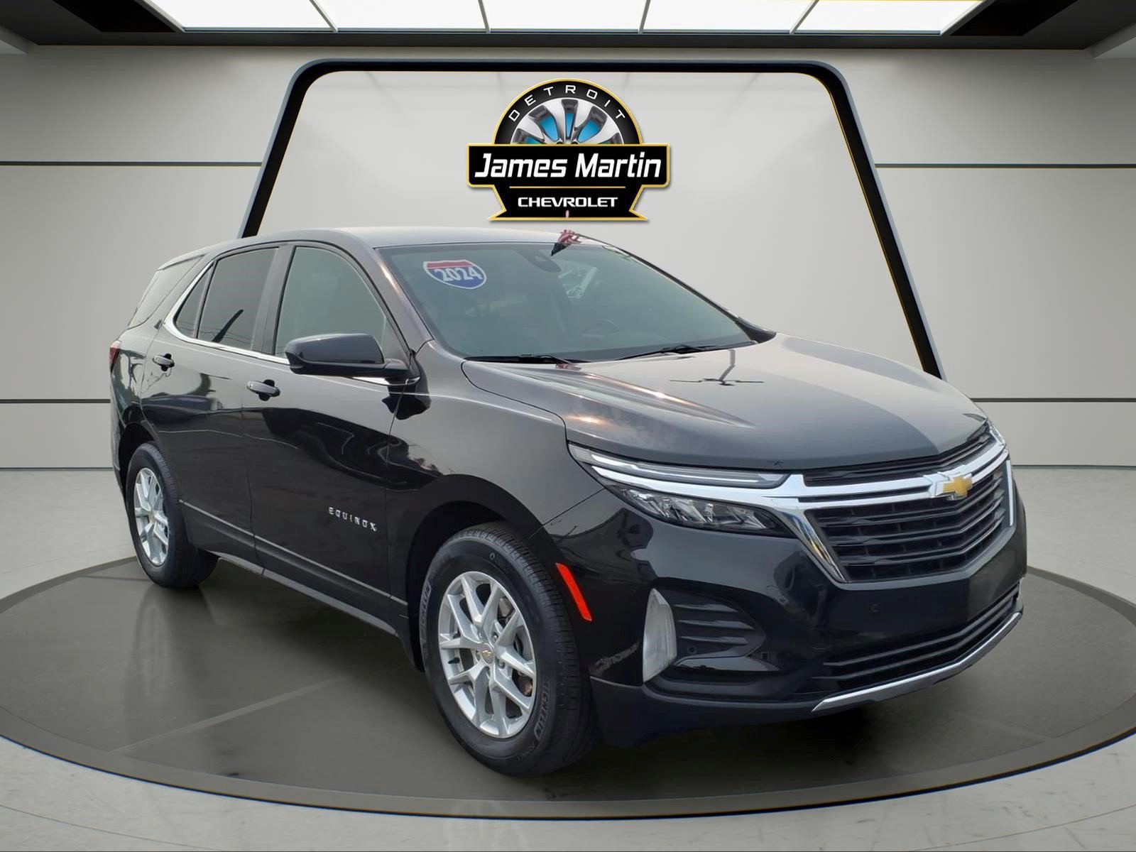 Certified 2024 Chevrolet Equinox LT w/ LPO, Floor Liner Package FWD image 3