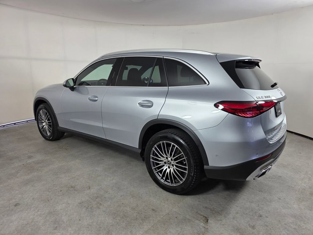 Certified 2025 Mercedes-Benz GLC 300 image 6