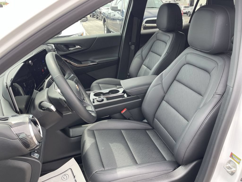 New 2026 Chevrolet Equinox LT w/ Convenience Package II FWD image 11
