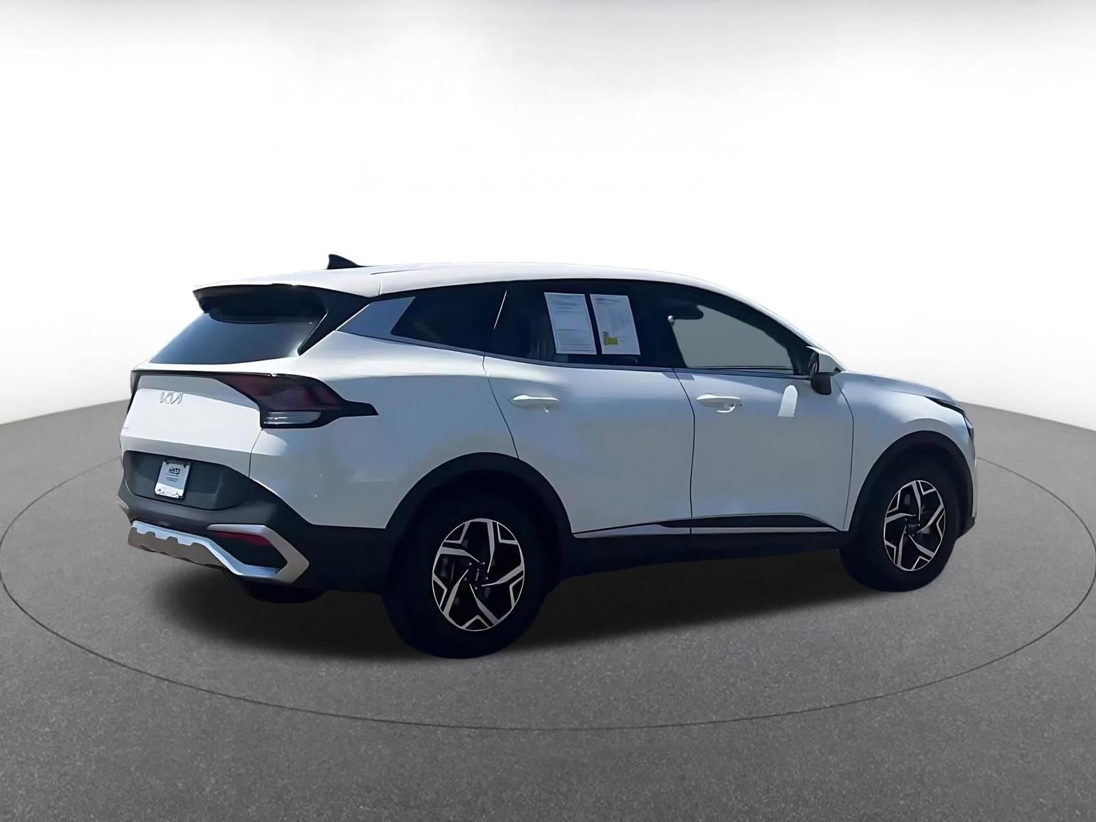 Used 2025 Kia Sportage LX FWD image 14