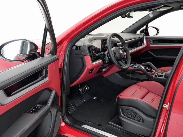 Certified 2025 Porsche Cayenne S AWD/4WD image 7
