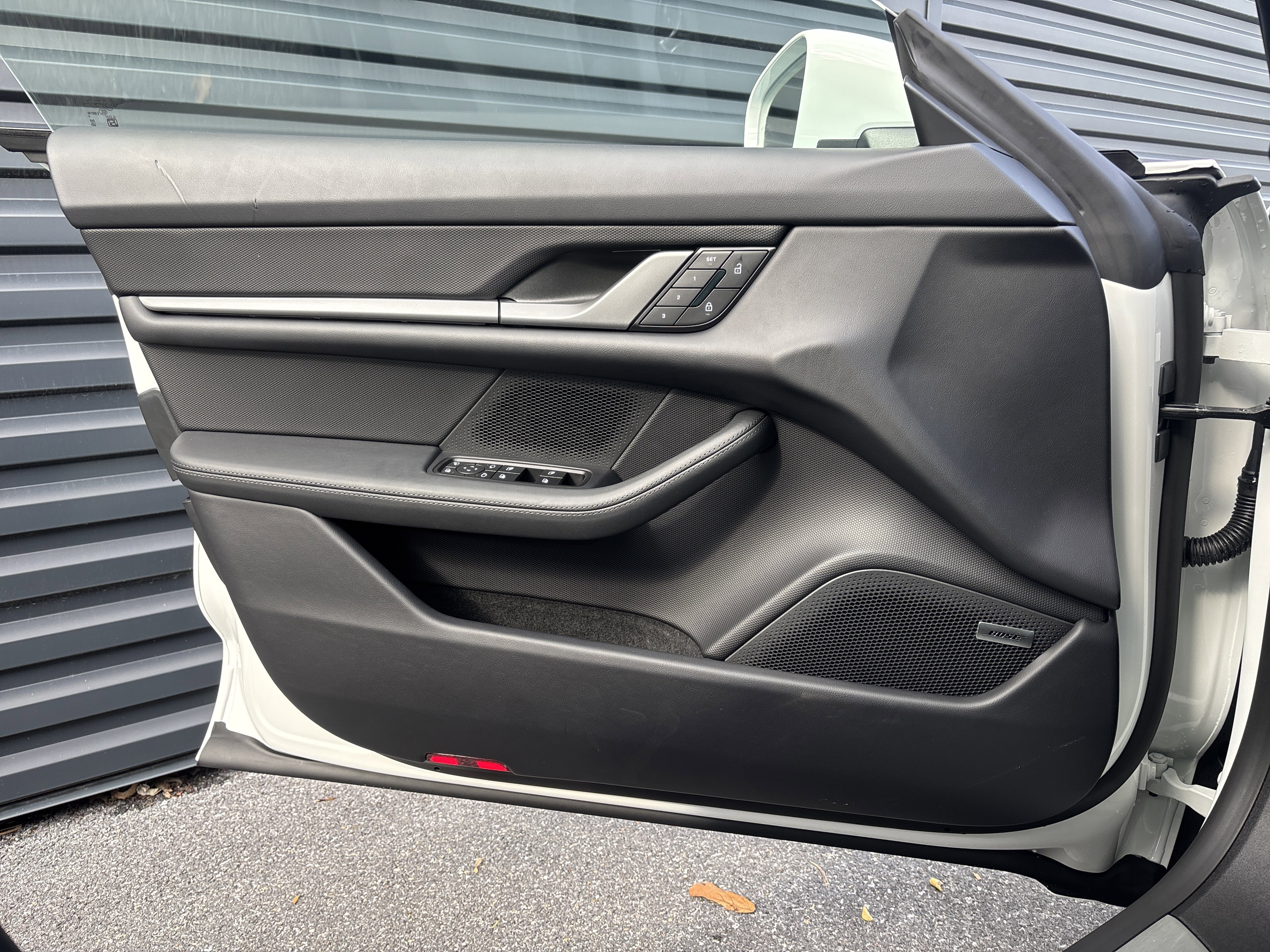 New 2026 Porsche Taycan image 14