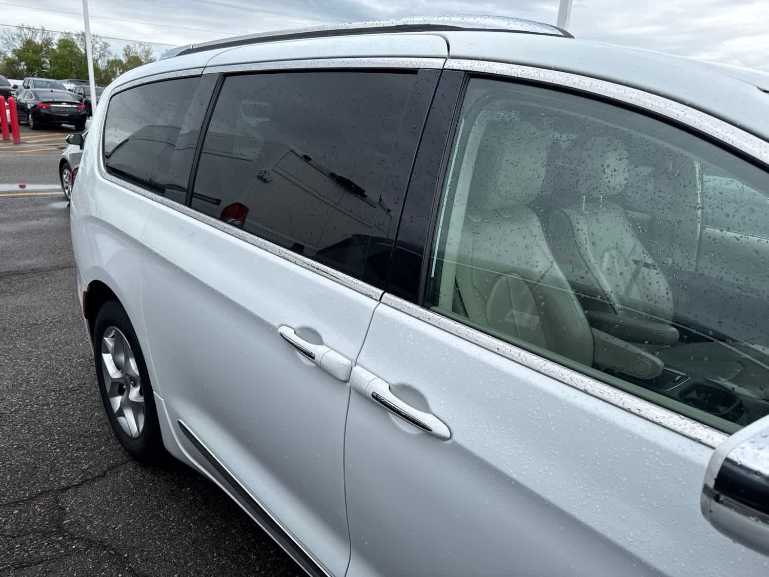Used 2020 Chrysler Pacifica Limited FWD image 6
