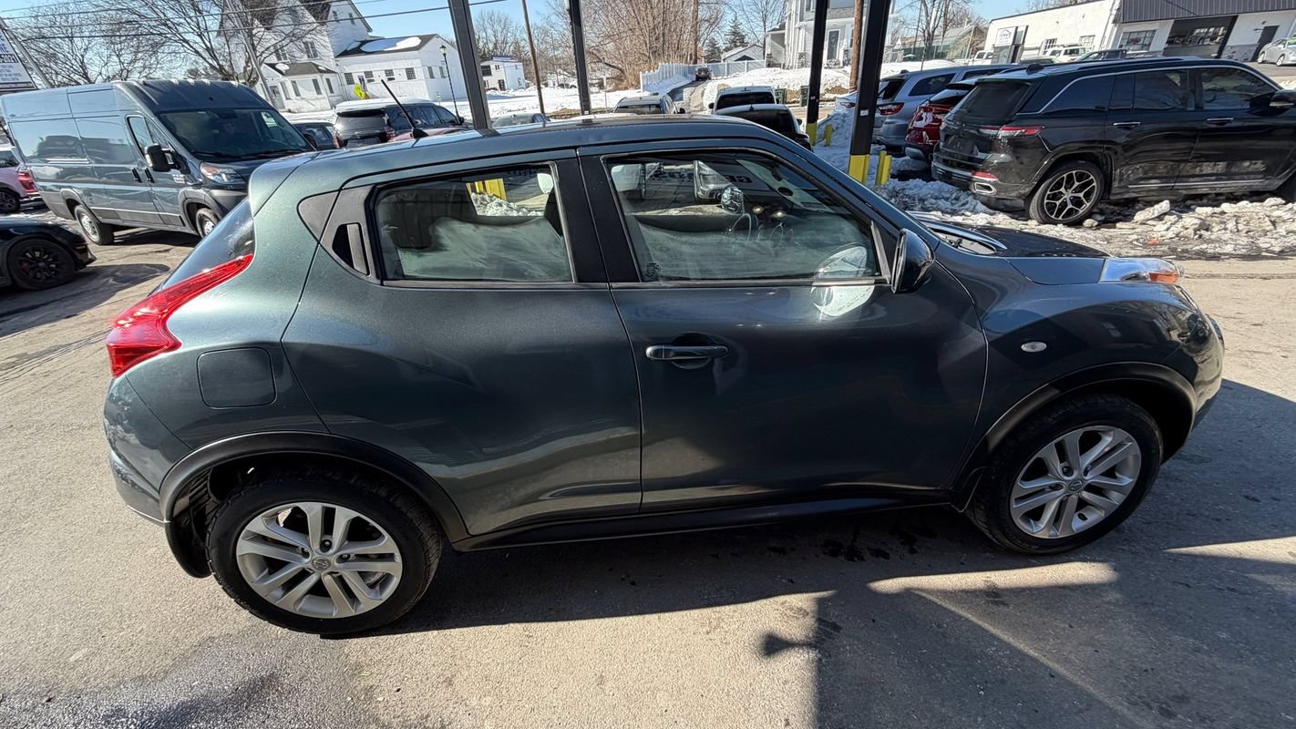 Used 2011 Nissan Juke S AWD/4WD image 6