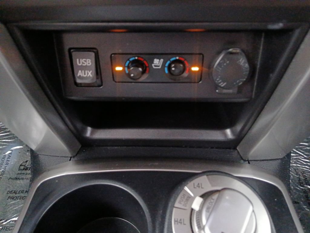 Used 2019 Toyota 4Runner Limited AWD/4WD image 6