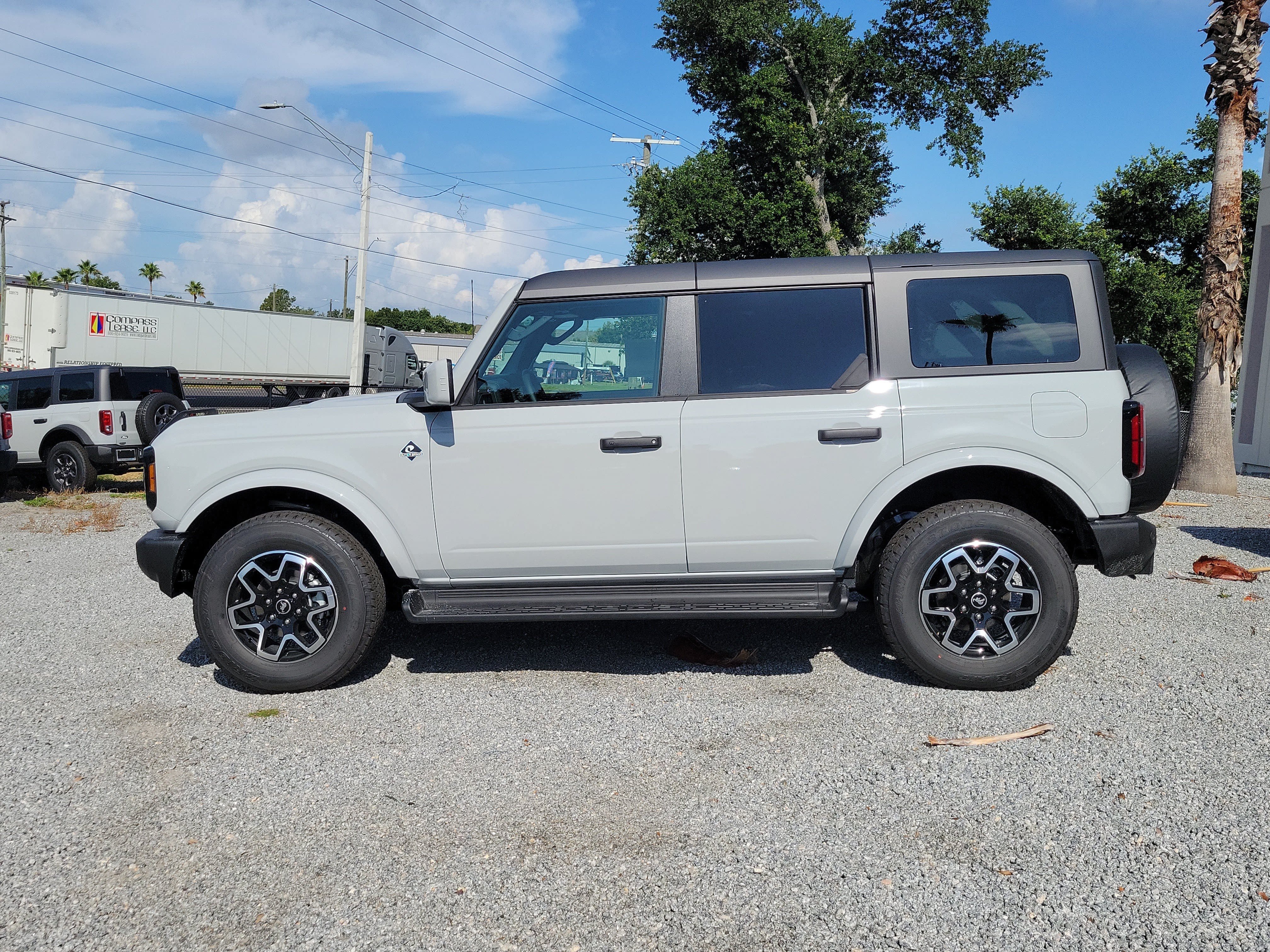 New 2026 Ford Bronco Outer Banks AWD/4WD image 7