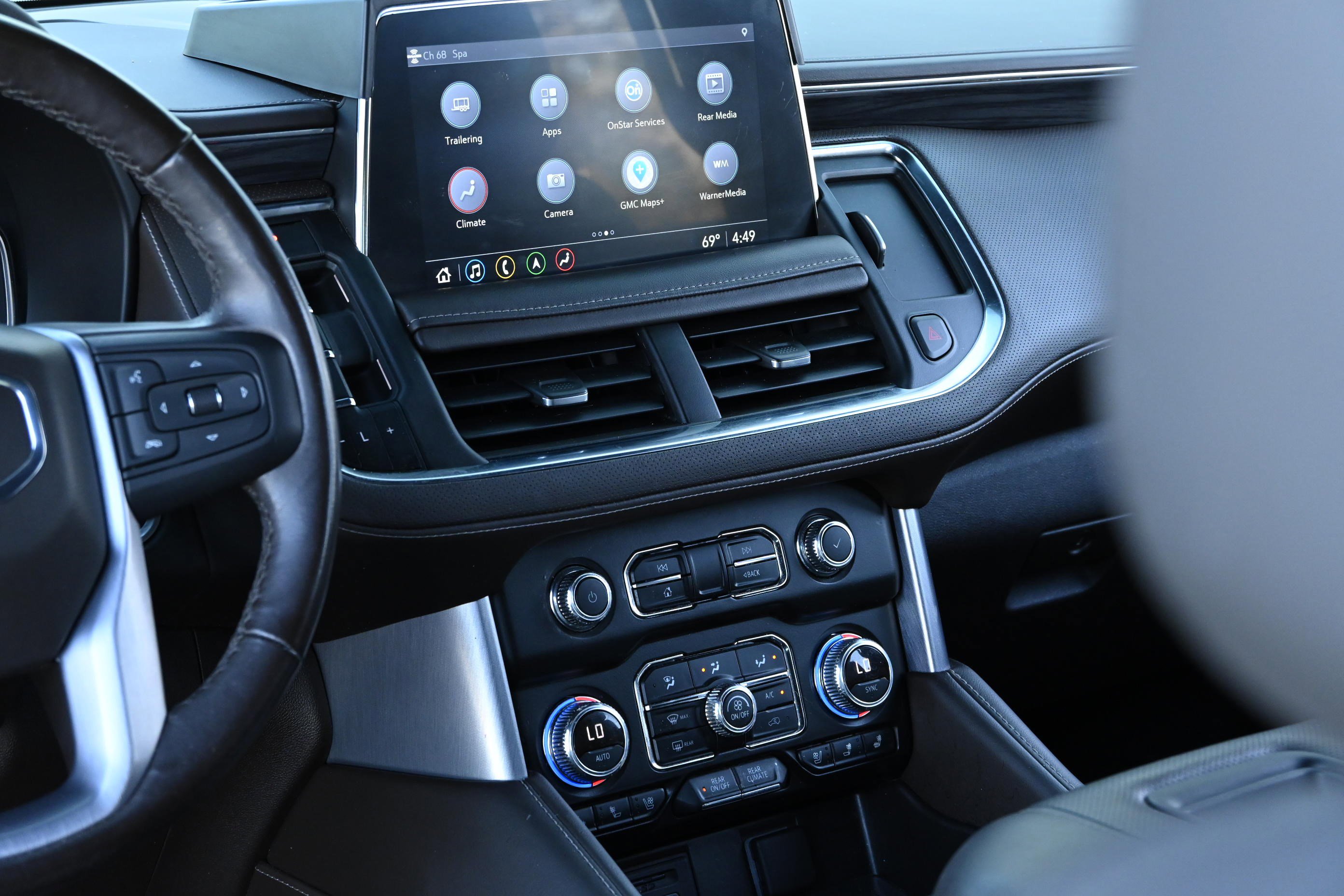 Used 2021 GMC Yukon SLT w/ SLT Premium Package image 21