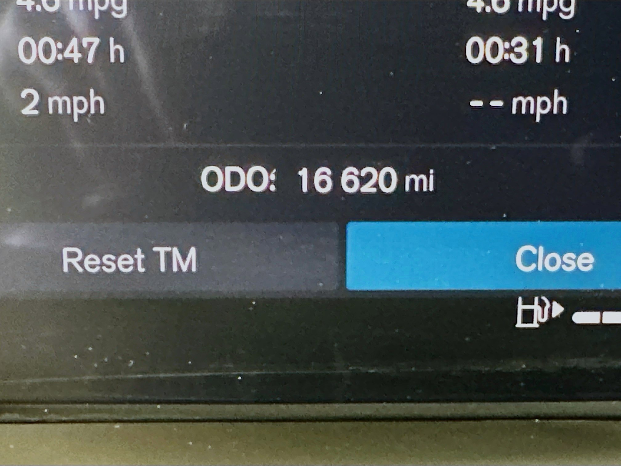 Used 2025 Volvo XC60 B5 Plus image 19