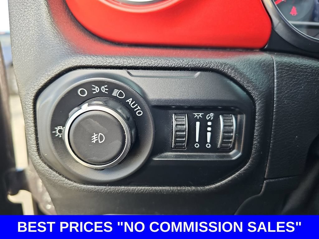 Used 2021 Jeep Wrangler Unlimited Rubicon AWD/4WD image 25