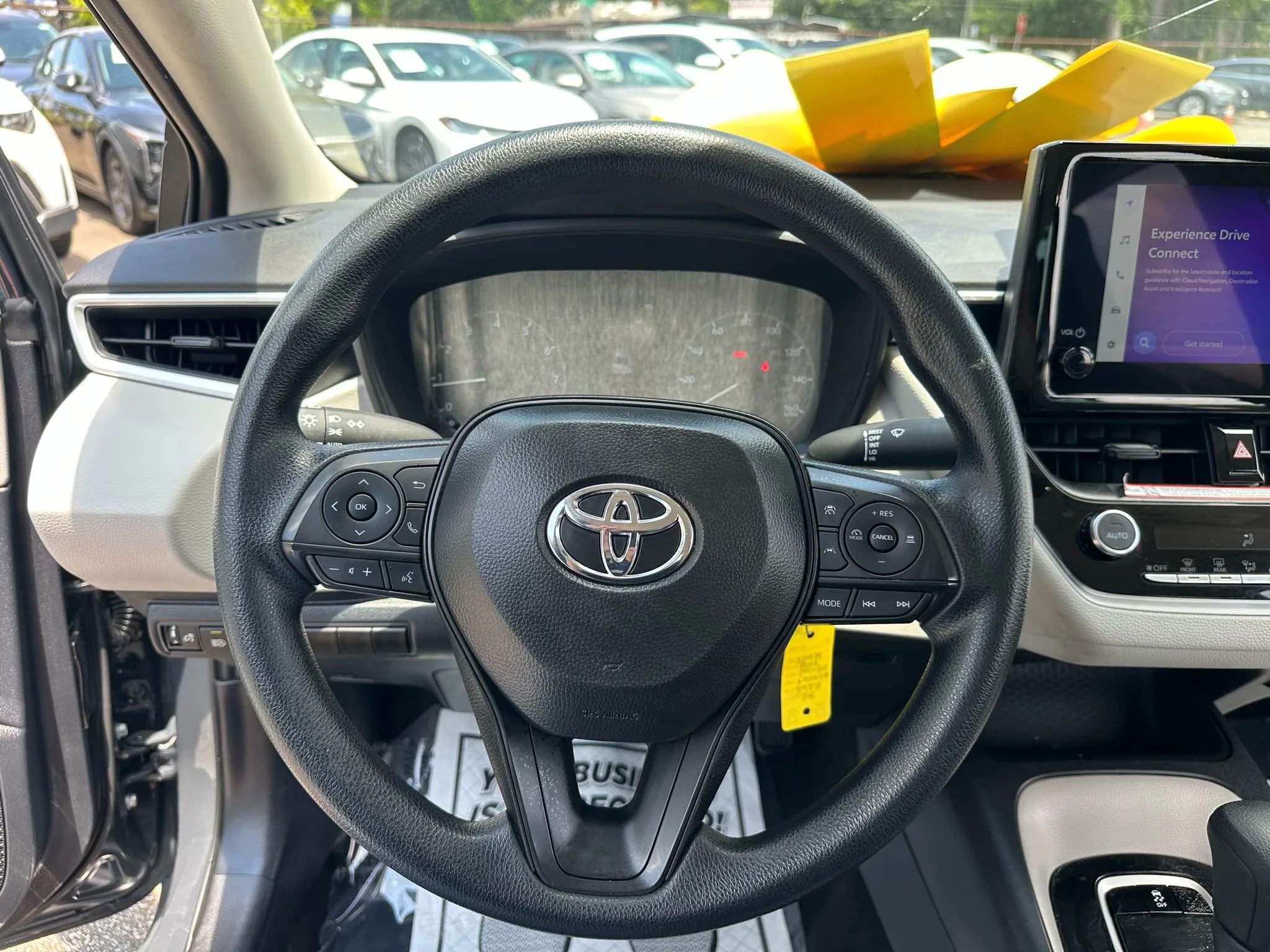 Used 2025 Toyota Corolla LE image 19