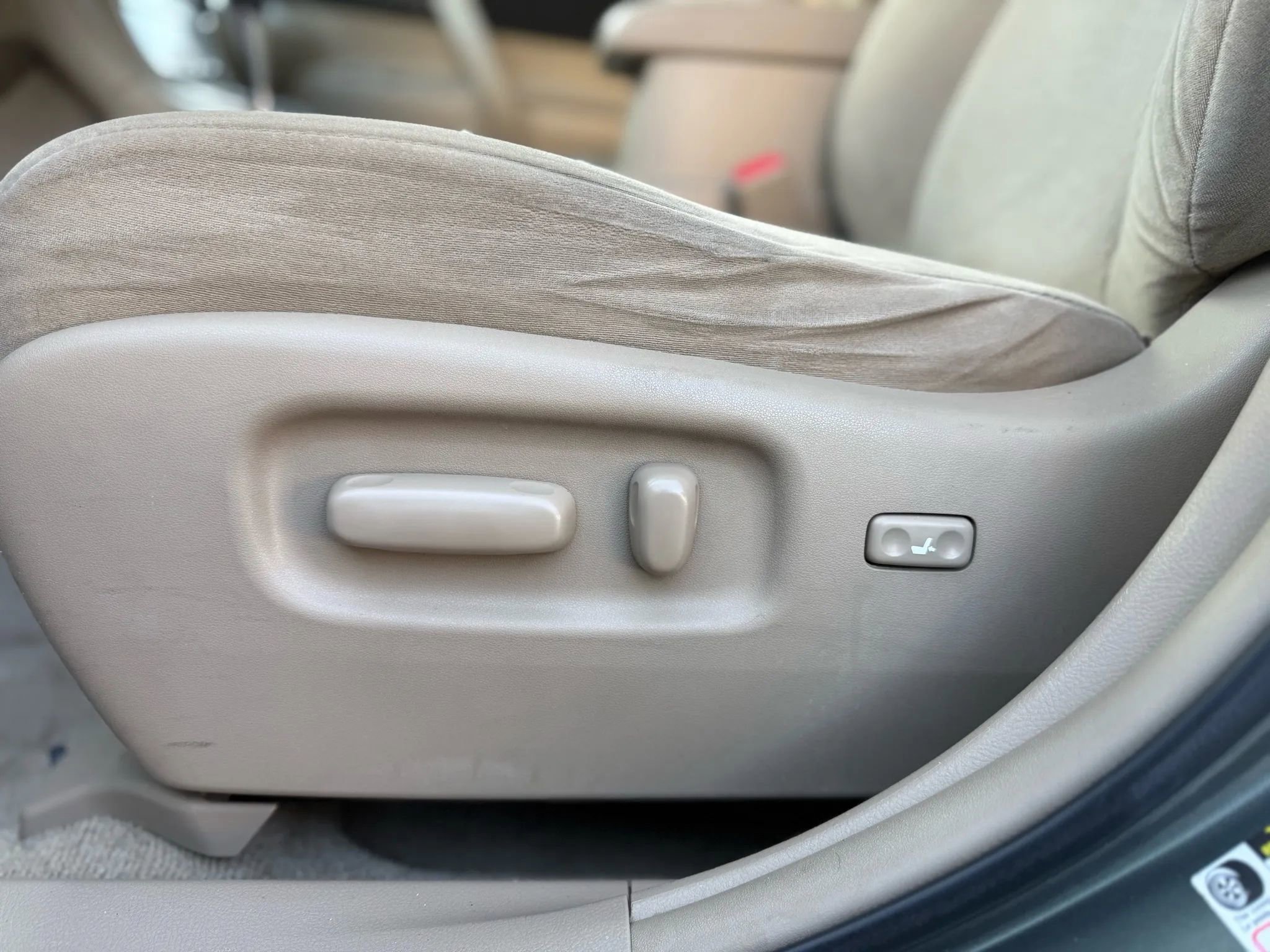 Used 2010 Toyota Highlander 2WD image 9