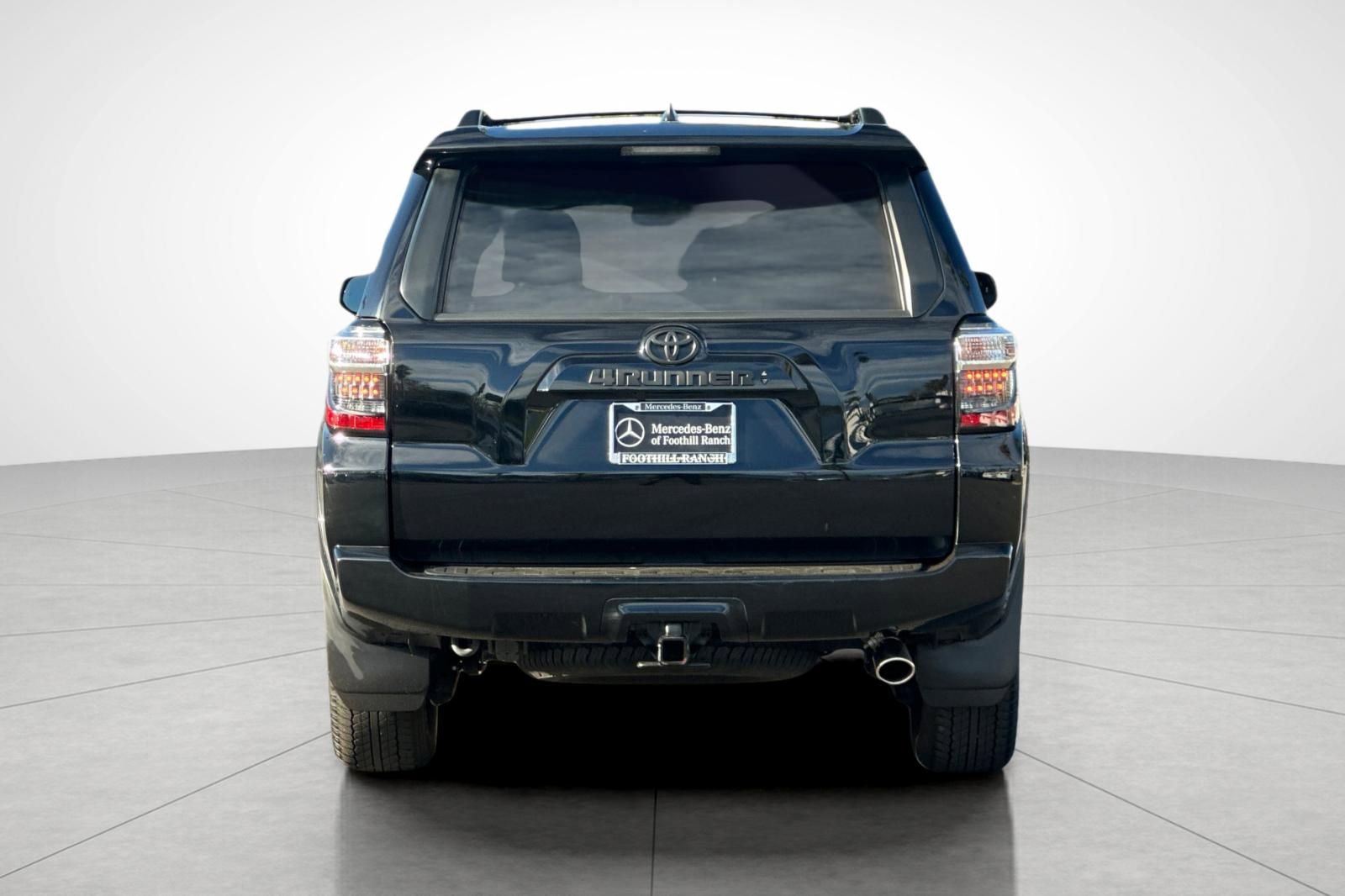 Used 2022 Toyota 4Runner SR5 Premium image 9