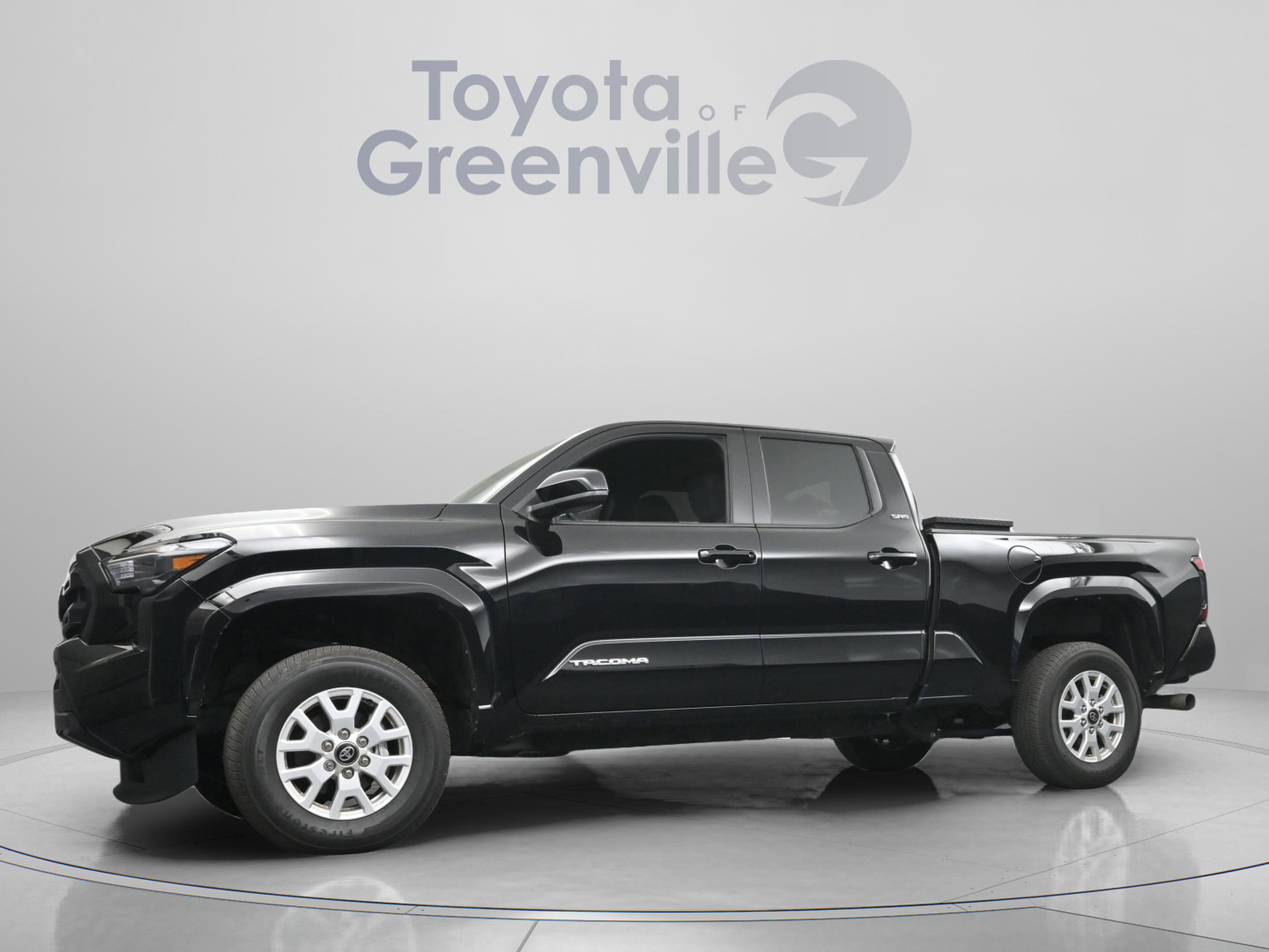 Certified 2024 Toyota Tacoma SR5 AWD/4WD image 4