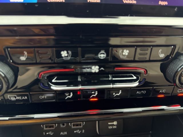 New 2025 Jeep Grand Cherokee Limited w/ Luxury Tech Group II AWD/4WD image 46