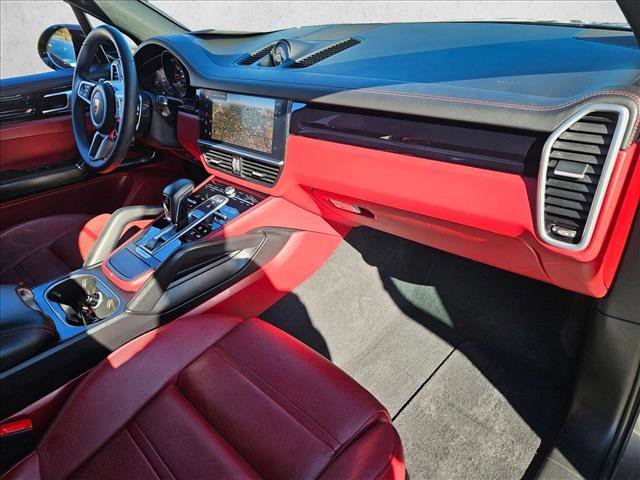 Used 2023 Porsche Cayenne S image 22