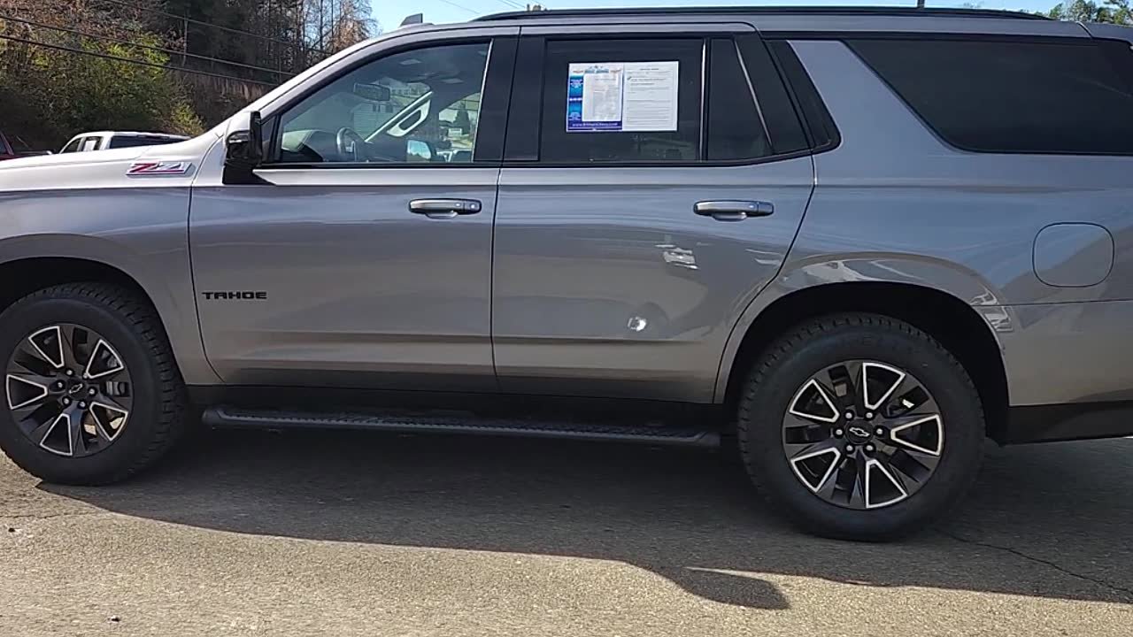 Used 2021 Chevrolet Tahoe Z71 w/ Z71 Signature Package image 5