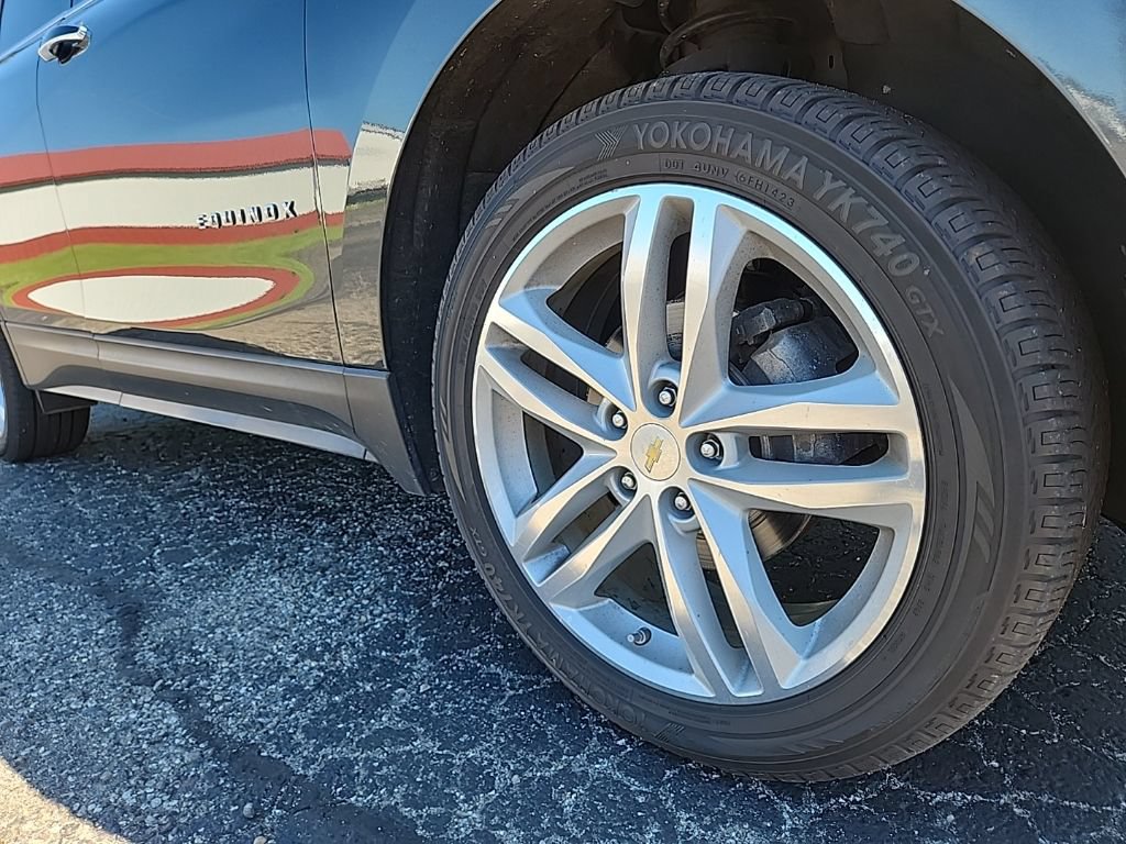 Used 2018 Chevrolet Equinox Premier AWD/4WD image 3