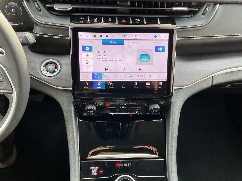 Used 2024 Jeep Grand Cherokee Limited image 13