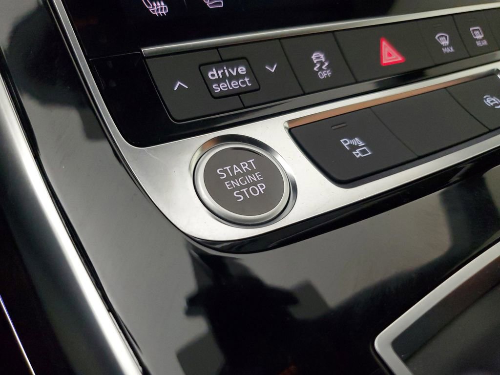 Used 2023 Audi Q8 Premium Plus image 33