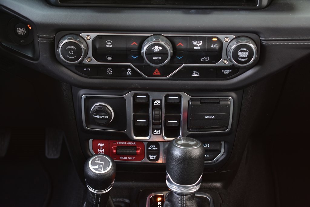 Used 2025 Jeep Wrangler Unlimited Rubicon image 39