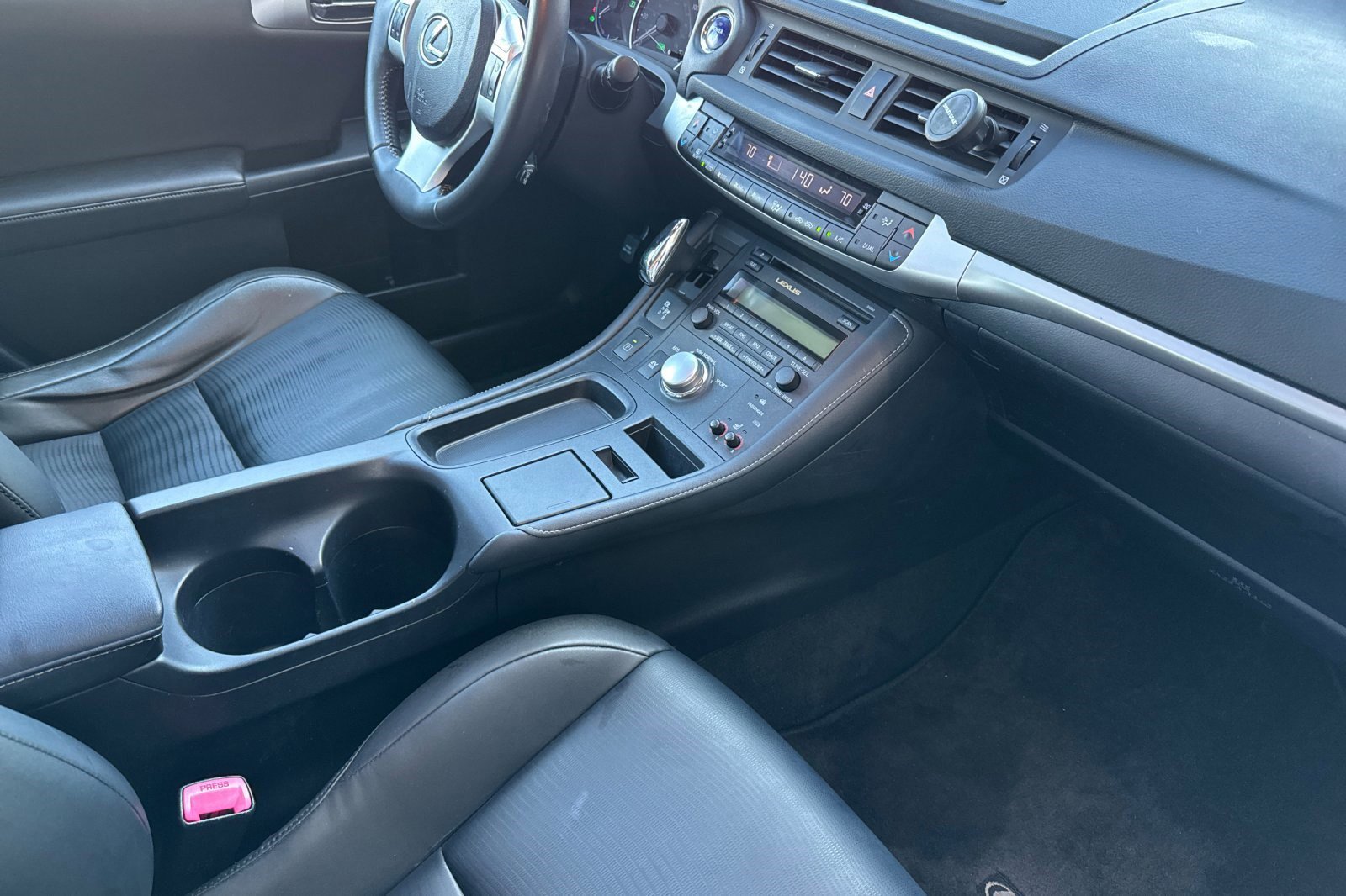 Used 2012 Lexus CT 200h image 30