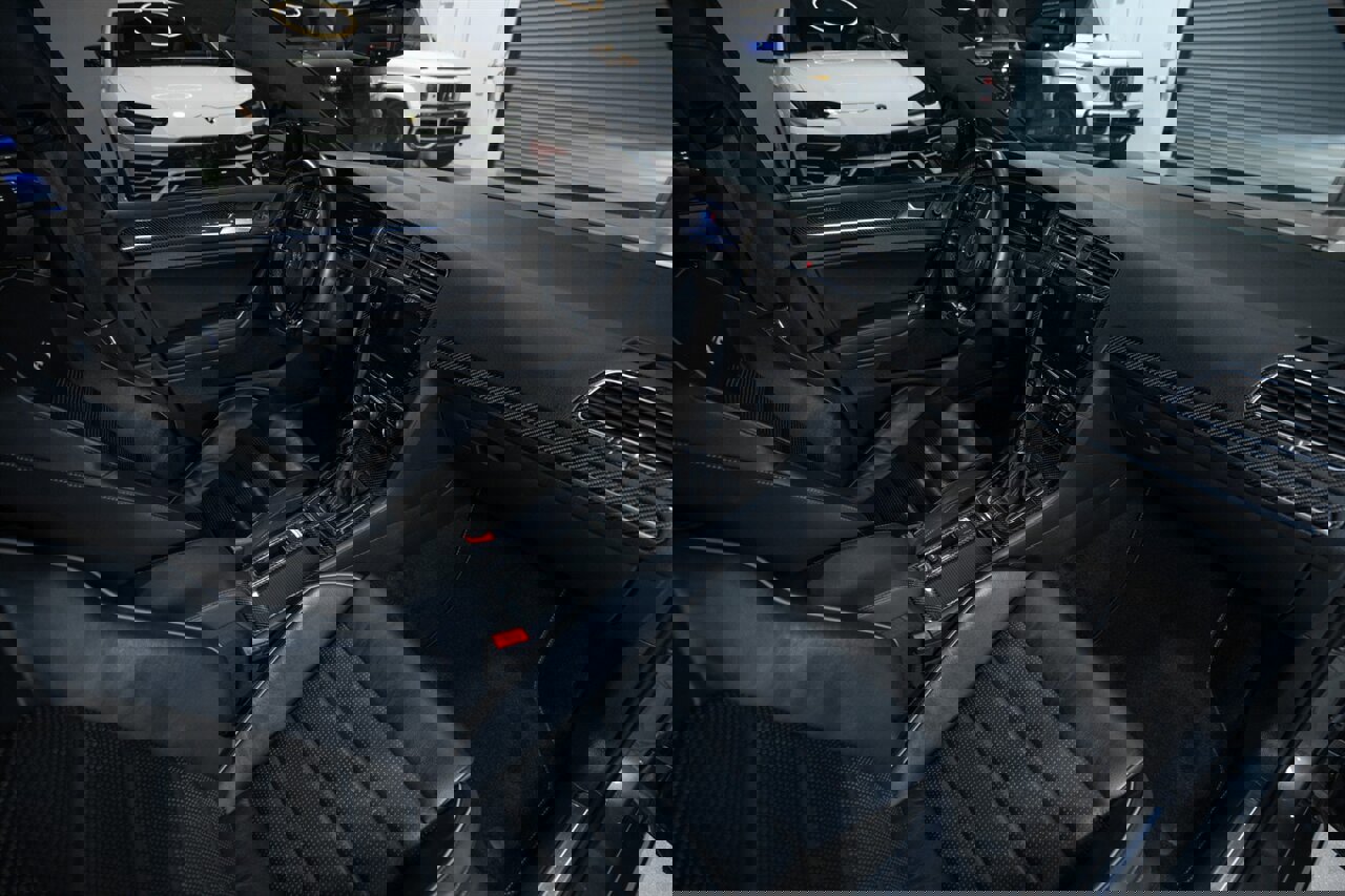 Used 2019 Volkswagen Golf R 4-Door image 36