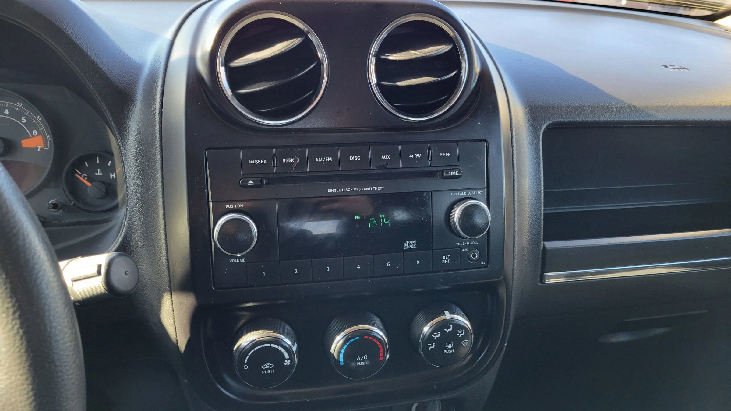 Used 2014 Jeep Patriot Sport w/ Power Value Group image 17