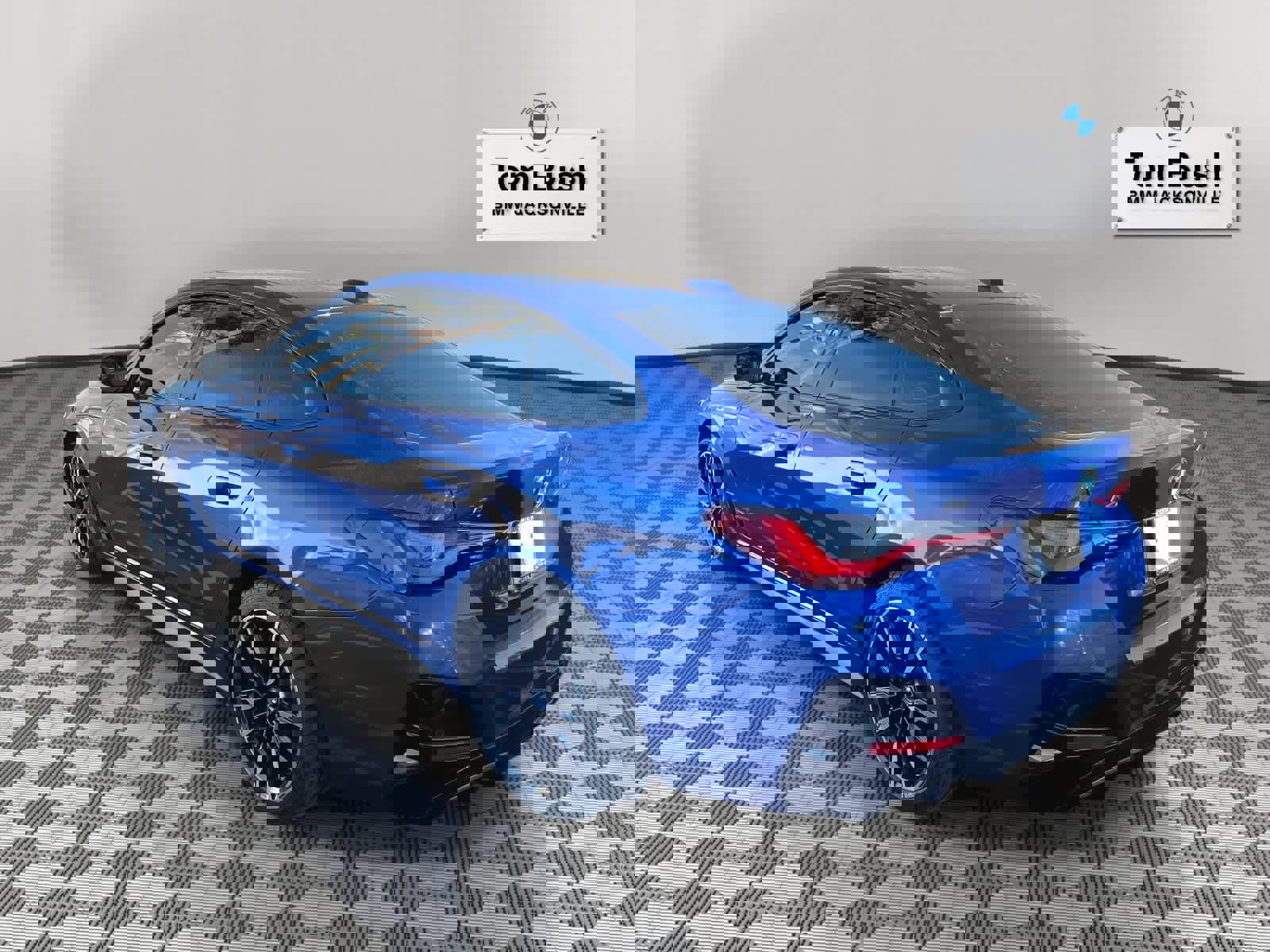 Certified 2023 BMW i4 M50 w/ Premium Package image 3