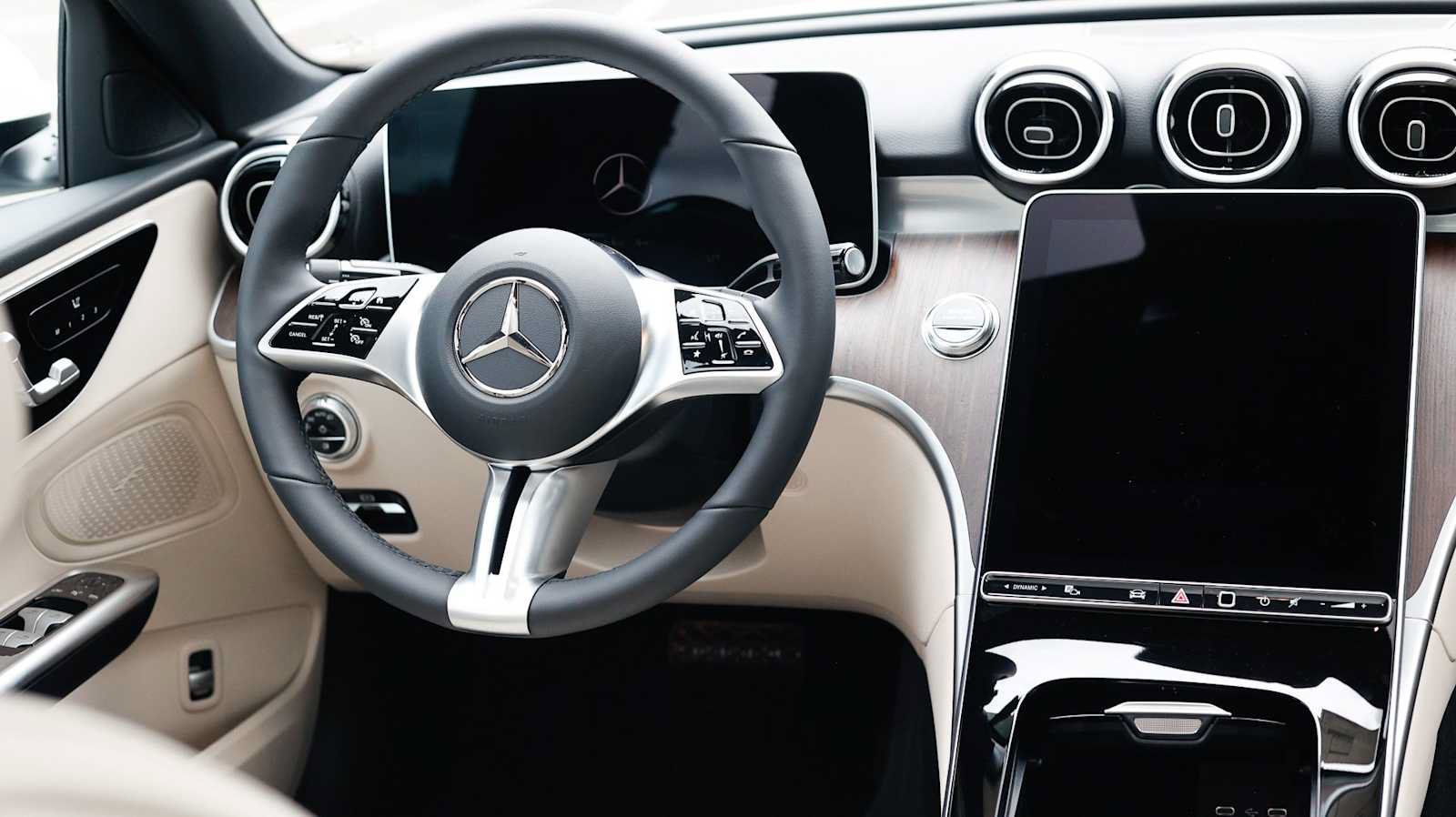 Used 2026 Mercedes-Benz C 300 4MATIC Sedan image 40