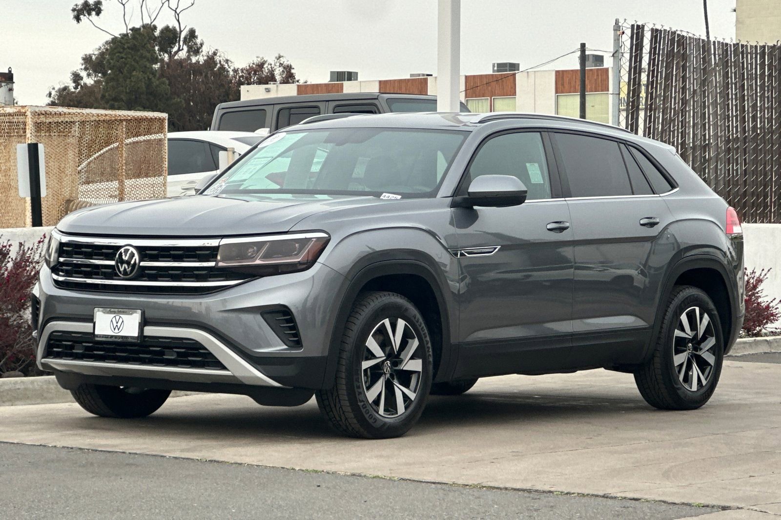 Certified 2022 Volkswagen Atlas Cross Sport SE image 9