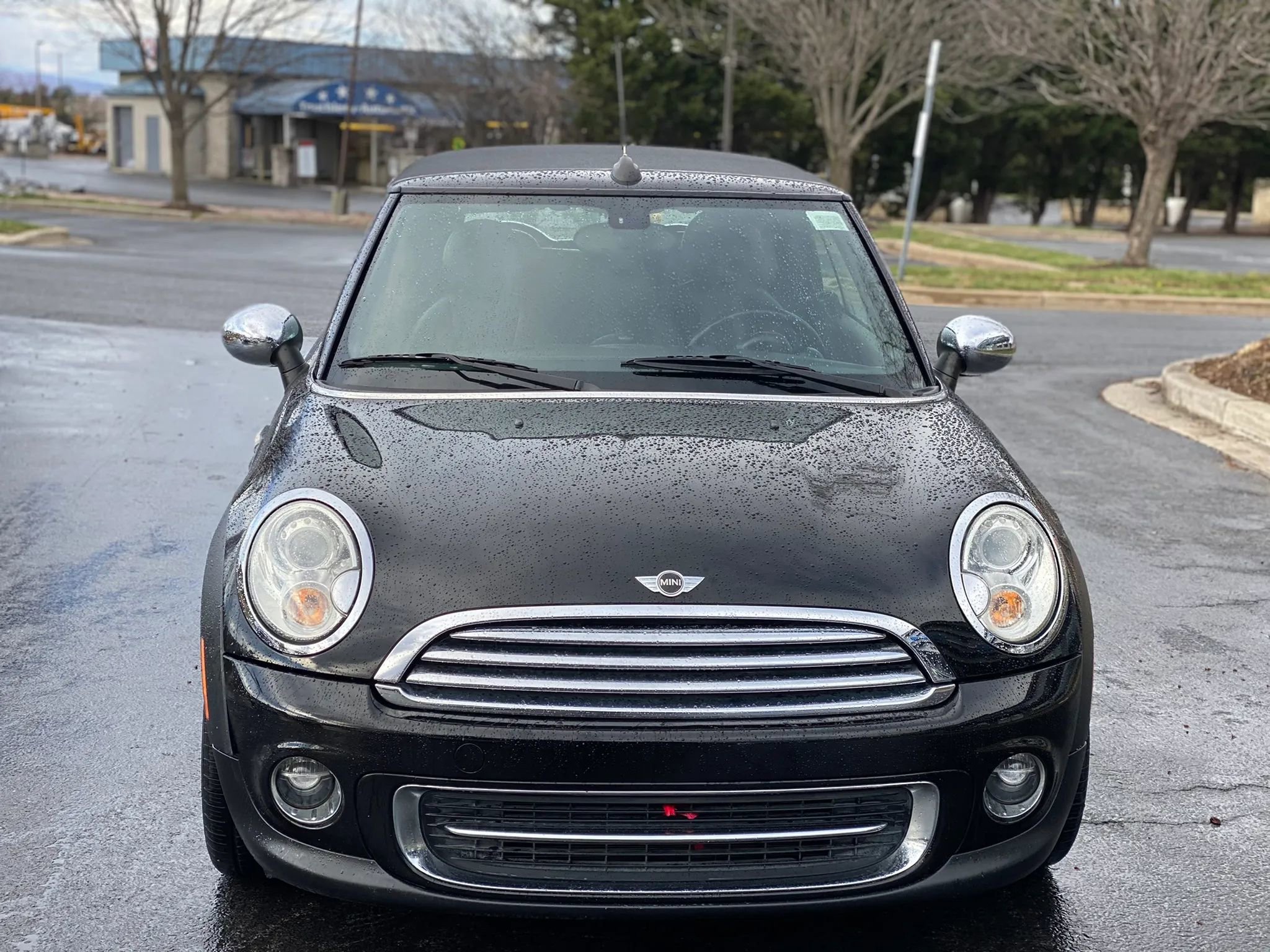 Used 2011 MINI Cooper Convertible image 4